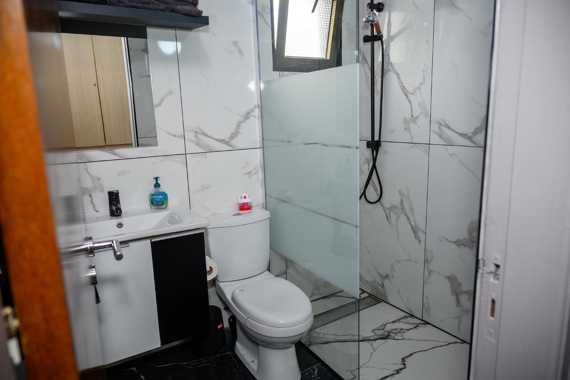 Demetris Apartment Meneou Bagian luar foto