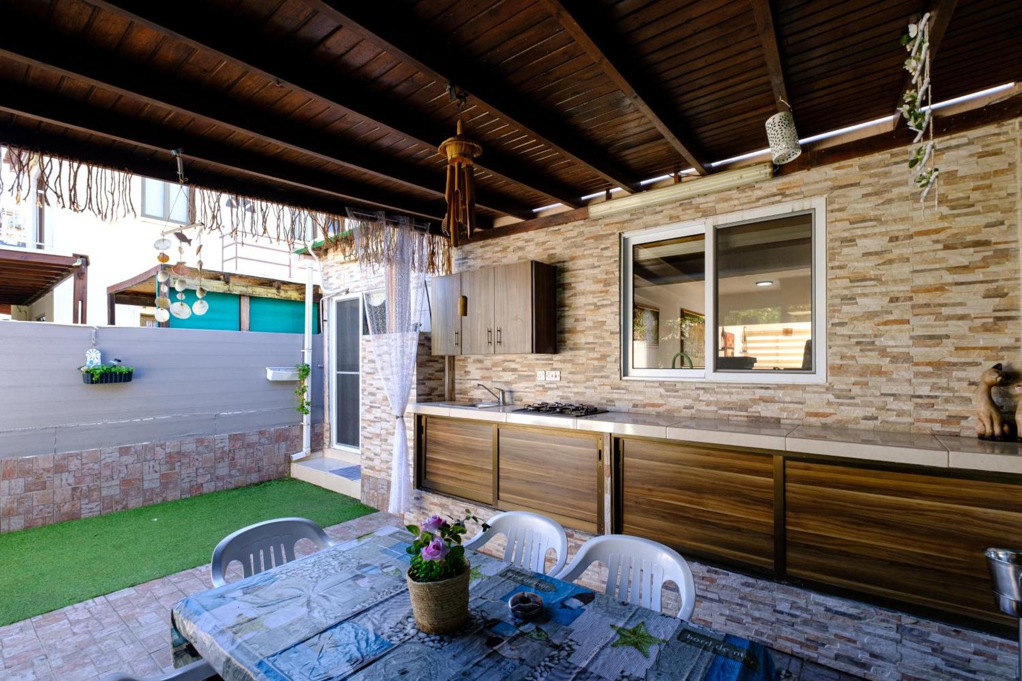 Demetris Apartment Meneou Bagian luar foto