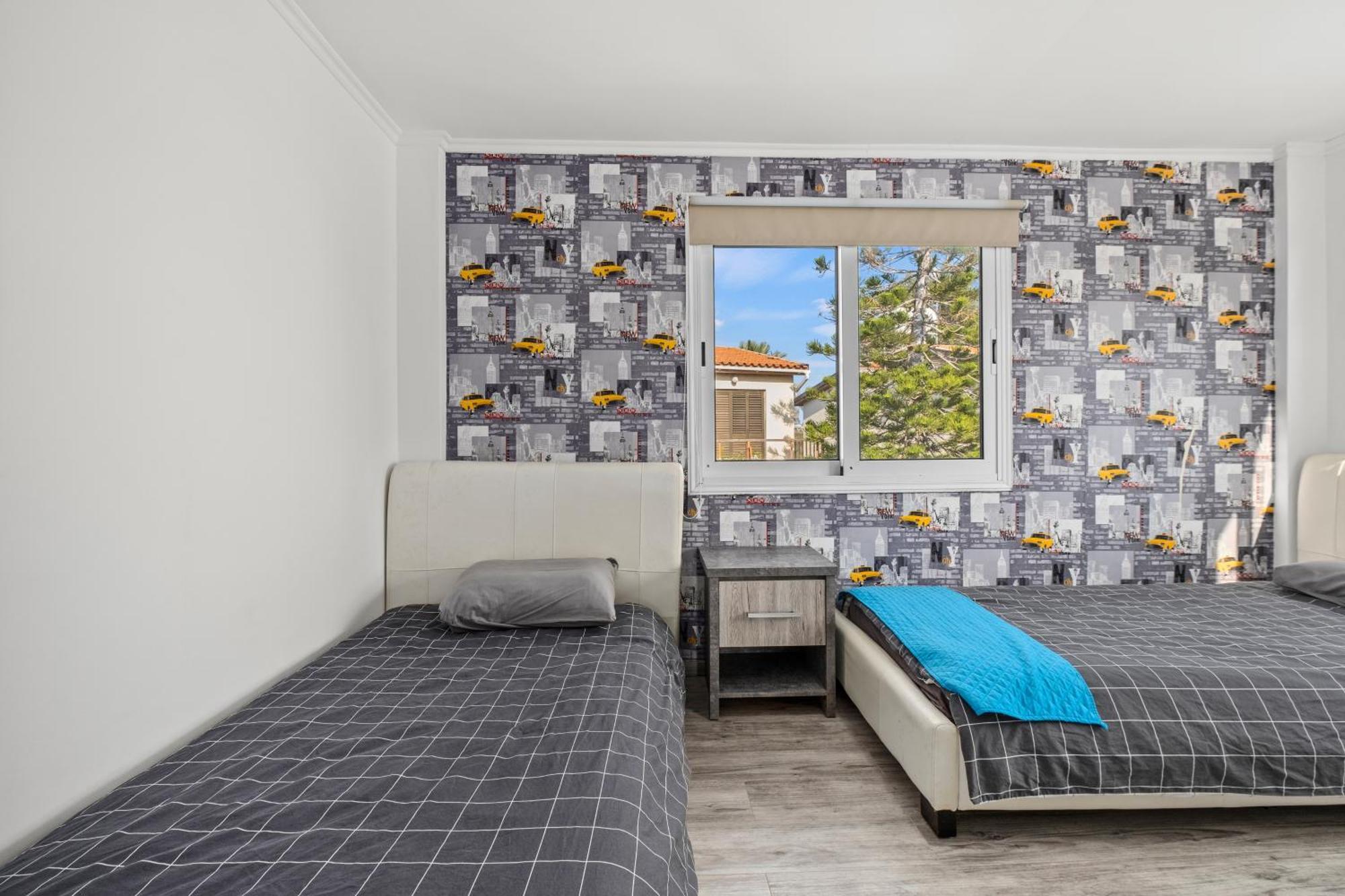 Demetris Apartment Meneou Bagian luar foto