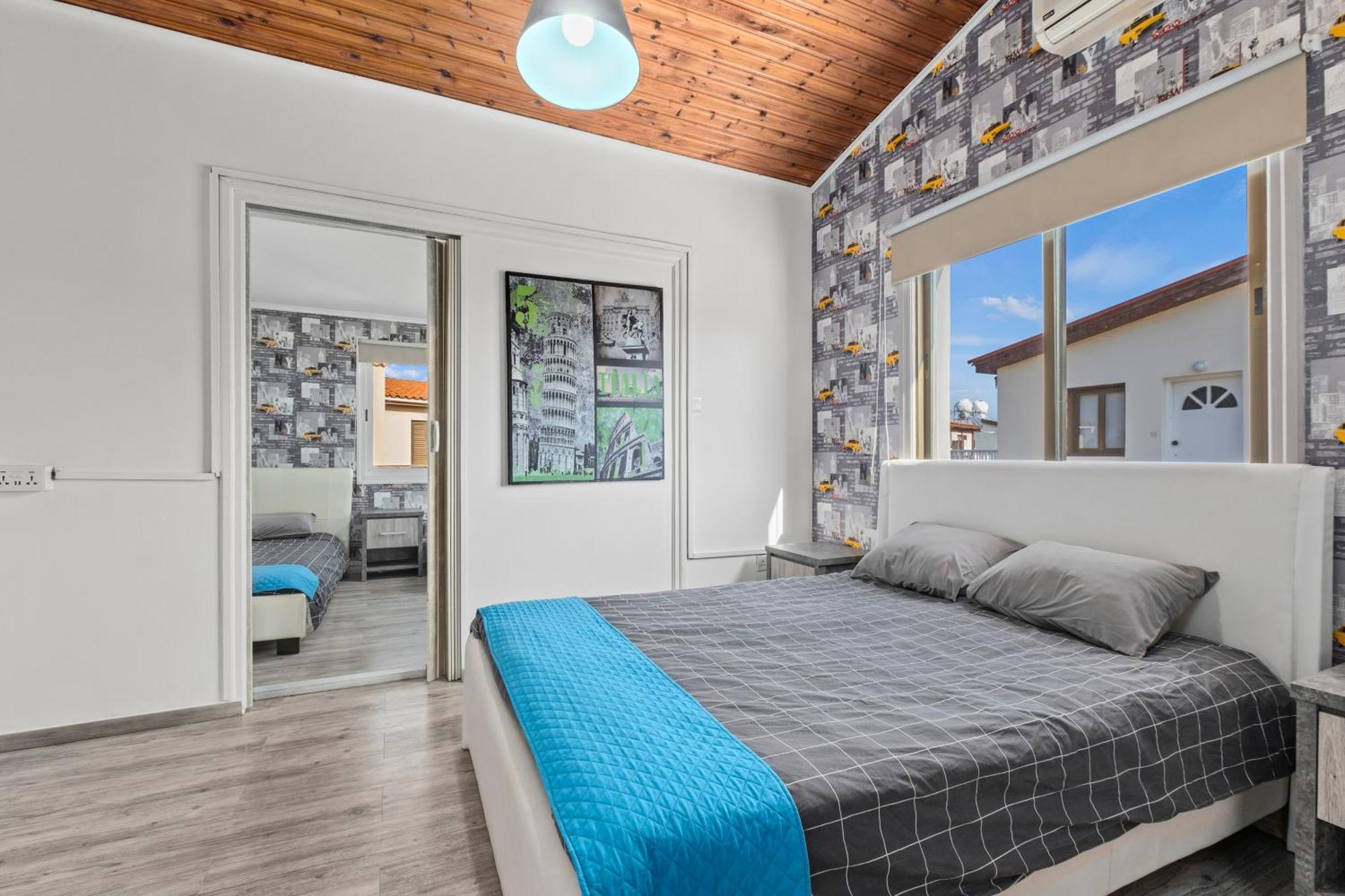 Demetris Apartment Meneou Bagian luar foto