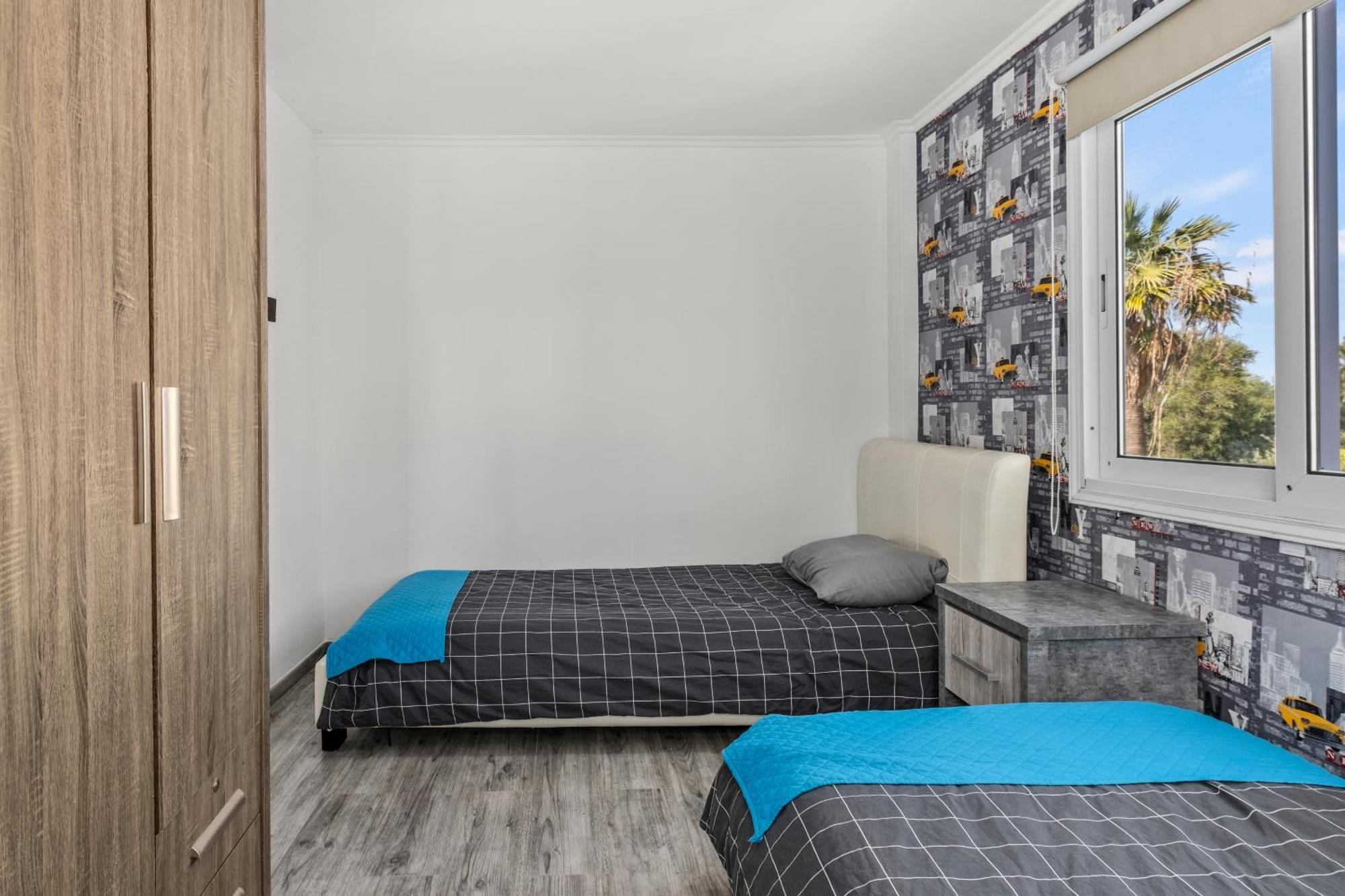 Demetris Apartment Meneou Bagian luar foto