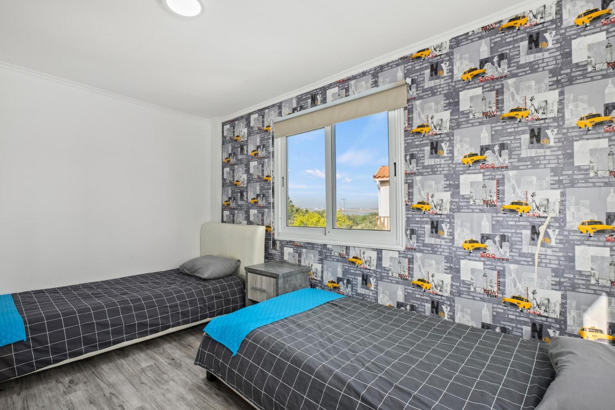 Demetris Apartment Meneou Bagian luar foto